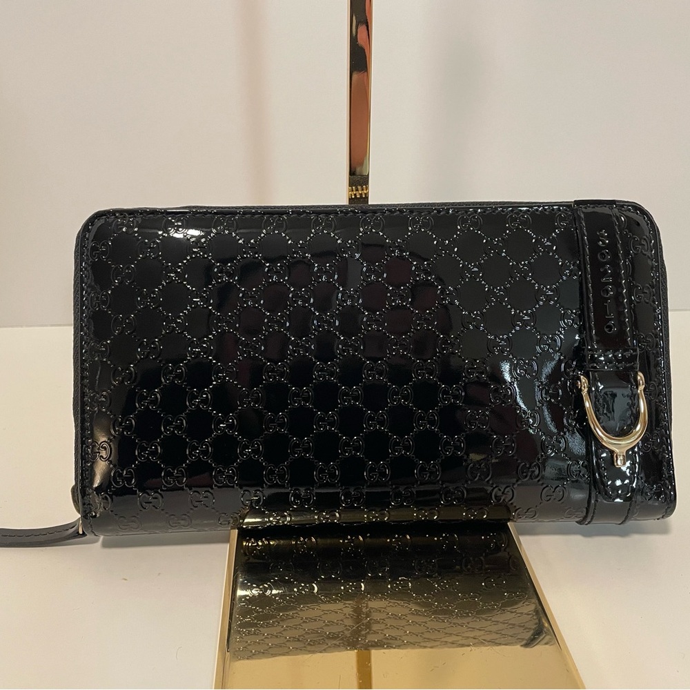 Gucci Nice Collection Microguccissima Patent Zip Wallet